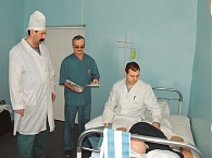 В урологическом отделении ЯОКБ обход больных ведет практикующий хирург, уролог Владимир Баков